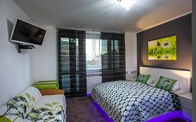 Studio Apartment Petrzalka Air-Conditioned 24H Check-In